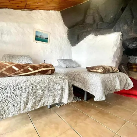Prázdninový dům Casa Cueva Con Bonitas Vistas Al Mar Y Barbacoa Valverde (El Hierro)